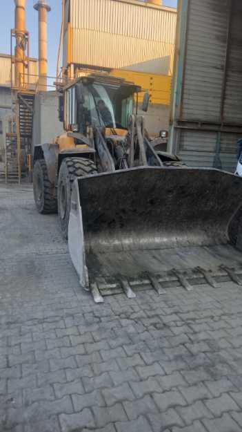 Picture of Volvo L120F Wheel Loader 