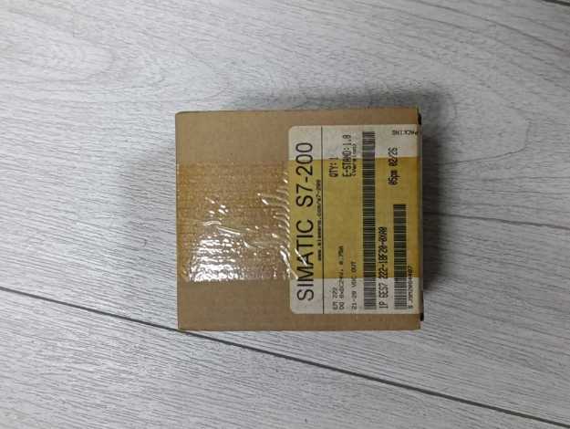 Picture of SIEMENS SIMATIC S7-200, DIGITAL OUTPUT EM 222, FOR S7-22X CPU ONLY, 8DQ, 24 V DC (6ES7222-1BF22-0XA0) 6ES7222-1BF20-0XA0