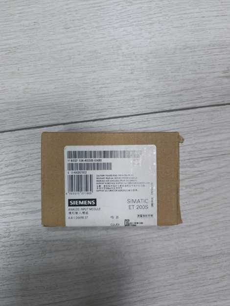 Picture of SIEMENS SIMATIC DP, electronic module ET 200S 4AI standard I-2-wire, 4-20 mA; 13 bit, 15 mm width, for 2-wire transmitter cycle time 40 ms/module with  6ES7134-4GD00-0AB0