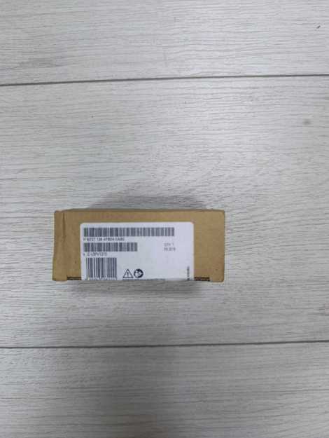 Picture of SIEMENS SIMATIC DP, electronic module for ET 200S, 4 F-DO PROFIsafe, 24 V DC/2 A, 30 mm overall width,  6ES7138-4FB04-0AB0