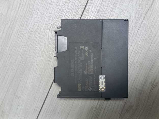 Picture of SIEMENS SIMATIC S7-300, Digital input SM 321, isolated, 16 DI, 24 V DC, 1x 20-pole 6ES7321-1BH02-0AA0